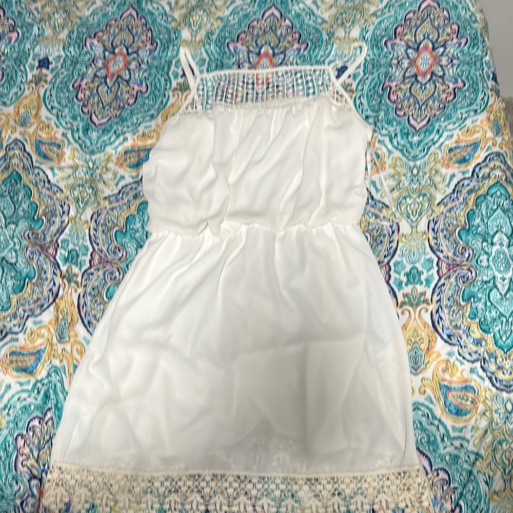 White B. Darlin dress worn once to a dance size 15/16